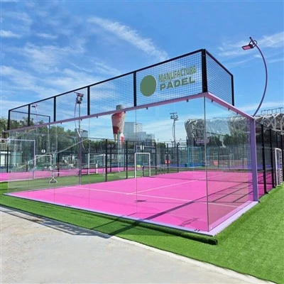 Gardul terenului de padel